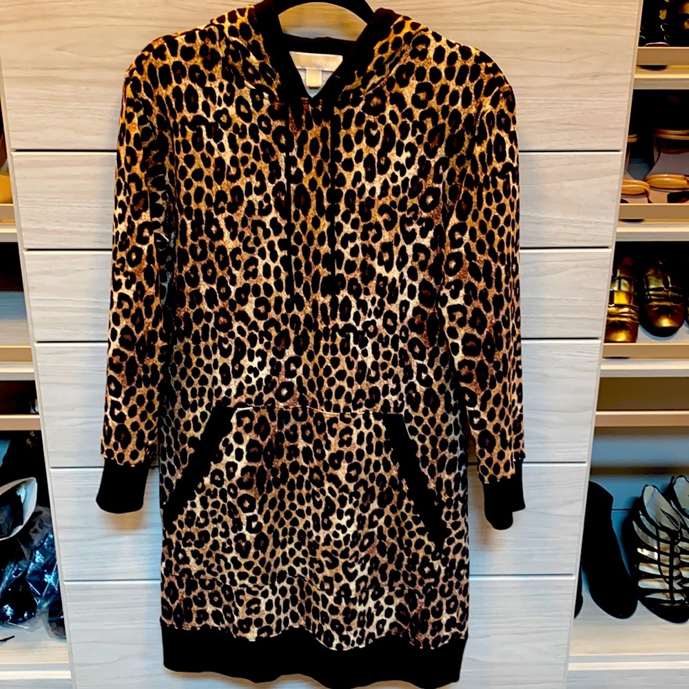 Long 🔥Oversized hoodie🔥with leopard print